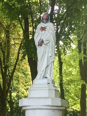 Statue de la Vierge à Nampty